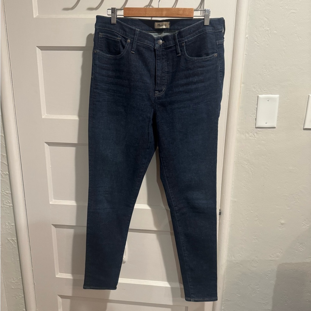 Madewell 9” Mid-Rise Skinny Jeans – Size 32, deep indigo color